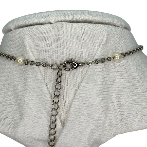 1928 Jewelry Medallion Pendant Necklace Pearls Silver Tone Victorian Revival - Picture 4 of 13